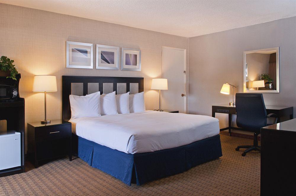 Wyndham Albuquerque Hotel & Conference Center Стая снимка